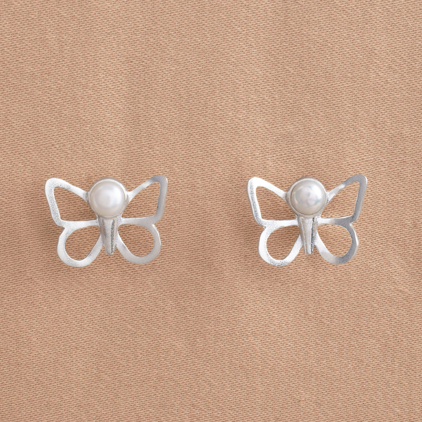 MARIPOSA SILUETA CON PERLA